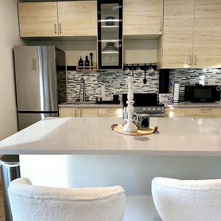 Contemporary Downtown Condo Jacksonville Exterior photo